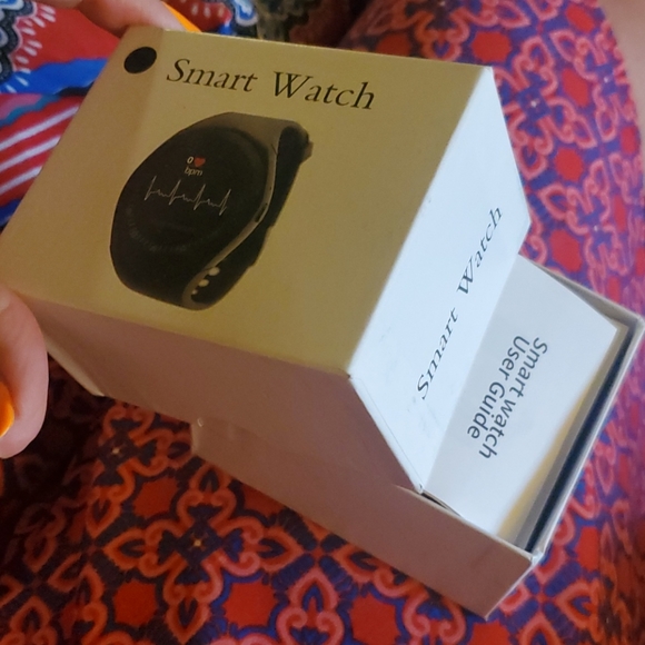 Brand new smart watch ⌚ it can be use unisex - Picture 11 of 11